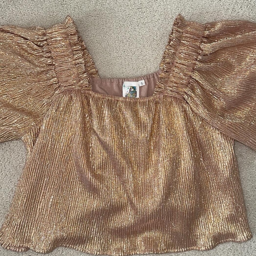 Queen Of Sparkles Camel Gold Wavy Flutter Top - image 2